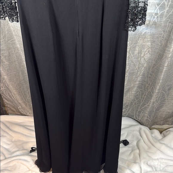 Black Beaded Lace Gown Mother of the Bride Cameron Blake Mon Cheri Size 14 - Picture 8 of 9